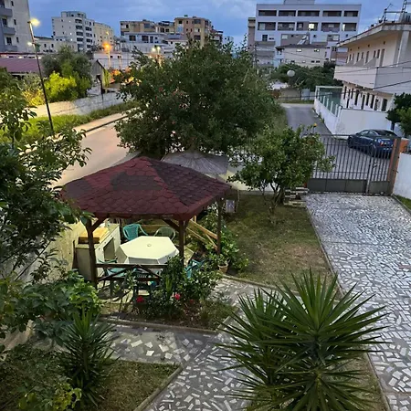 Melas Alloggio in famiglia *