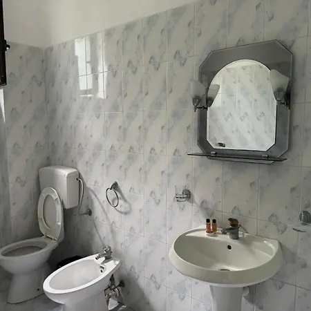 Melas Alloggio in famiglia Durrës