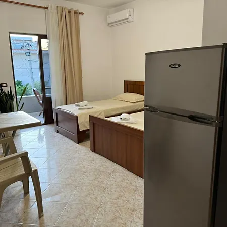 Δωμάτια σε οικογενειακή κατοικία Melas