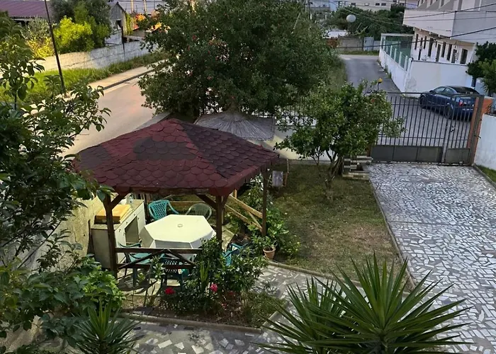 Melas Séjour chez l'habitant *